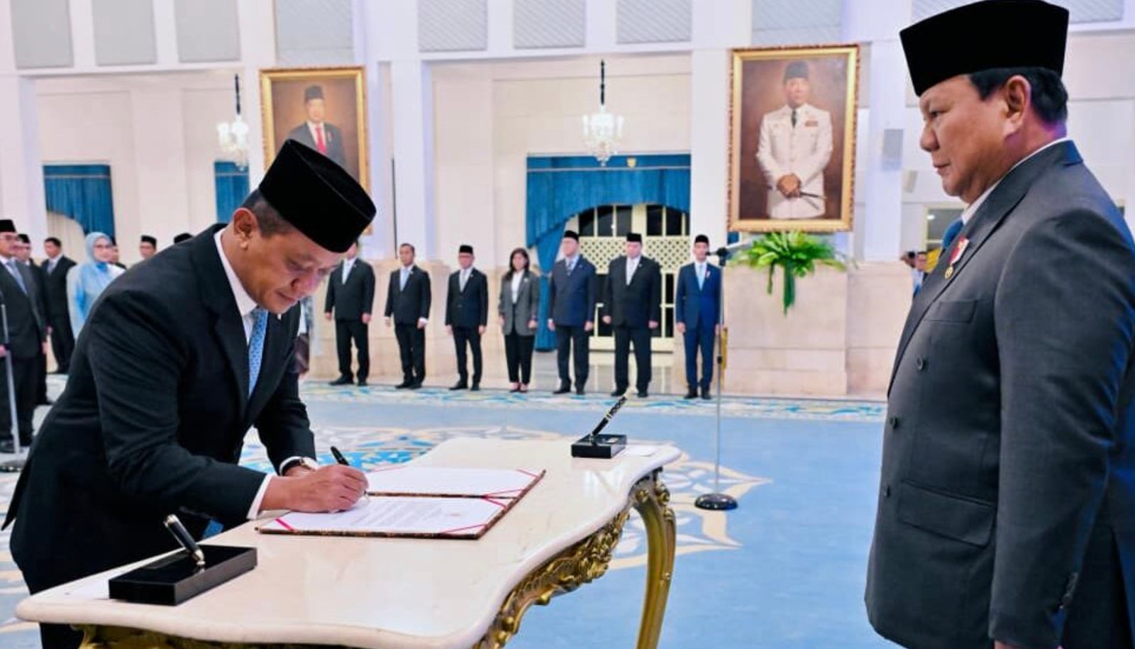 Presiden Prabowo Subianto melantik keanggotaan Dewan Energi Nasional di Istana Negara, Jakarta, pada Rabu (28/1). Foto: BPMI Setpres/Laily Rachev