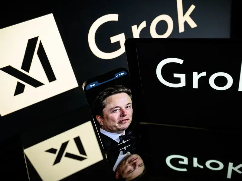 Chatbot AI Grok di platform X milik Elon Musk menjadi kontroversial karena ramainya kemunculan foto deepfake berbau seksual/Foto : Dok. AFP
