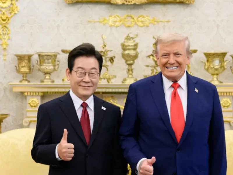 Presiden Korea Selatan, Lee Jae-myung, bersama Presiden AS Donald Trump/Foto : Dok. AFP
