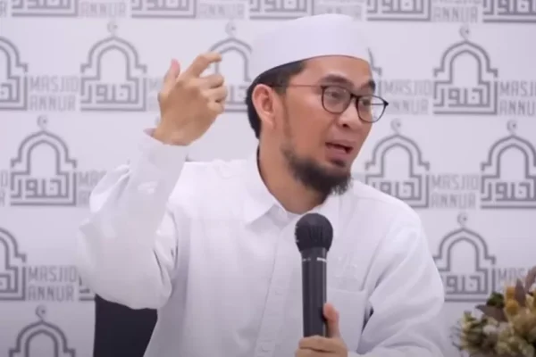 Kata Ustadz Adi Hidayat soal ibu hamil yang tidak berpuasa saat bulan ramadan/Foto : Dok. Instagram @adihidayatofficial