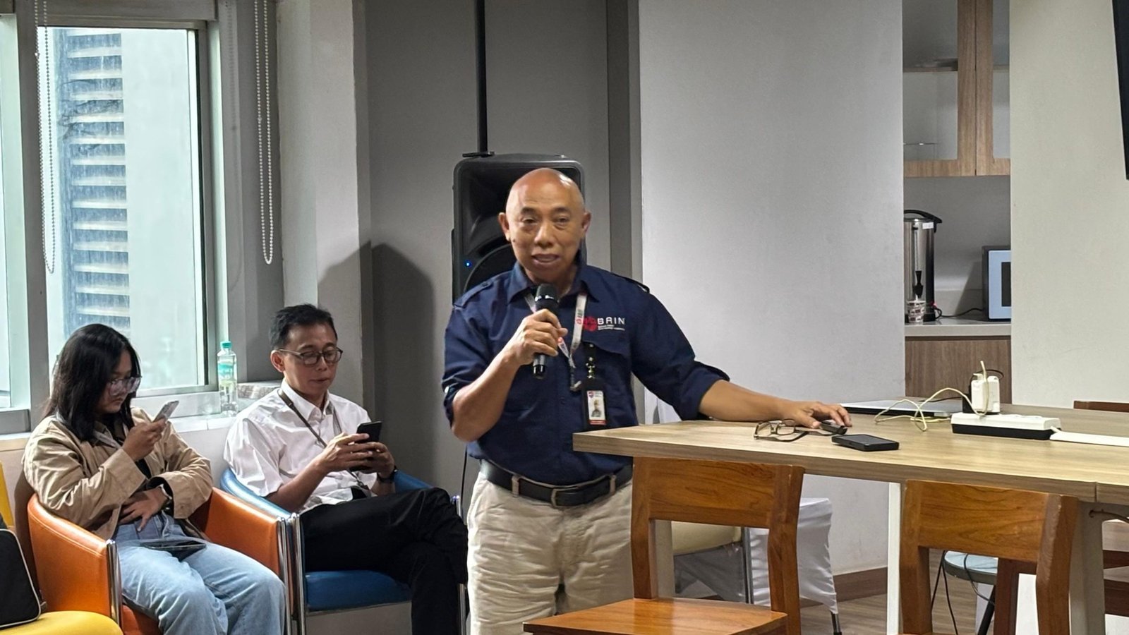 Peneliti Pusat Riset Iklim dan Atmosfer, Eddy Hermawan, dalam agenda diskusi bersama media di Gedung BRIN, Jakarta, Rabu (4/2)/Foto : GPriority (Nindya Farhah Azzahrah)