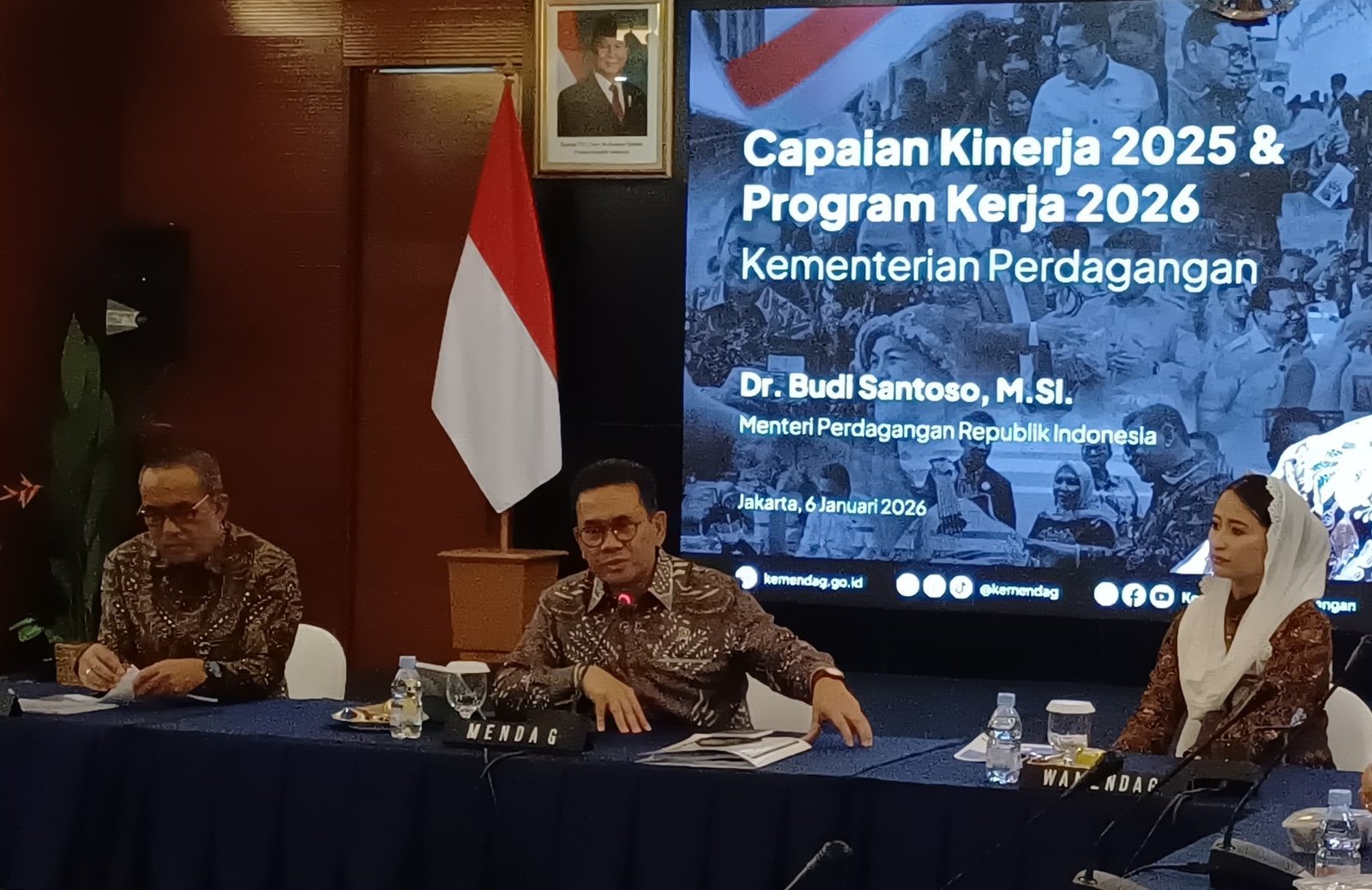Menteri Perdagangan, Budi Santoso saat konfrensi pers capaian 2025 dan targer 2026 di Jakarta, Jumat (6/2). Foto: GPriority/Dimas A Putra
