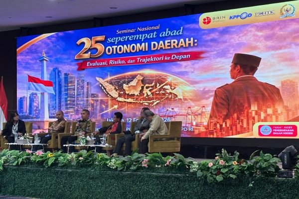 Agenda seminar nasional “Refleksi Seperempat Abad Otonomi Daerah: Evaluasi, Risiko, dan Trajektori ke Depan”, yang berlangsung pada Kamis (12/2) di Gedung BRIN, Gatot Subroto, Jakarta/Foto : Dok. GPriority (Nindya Farhah Azzahrah)