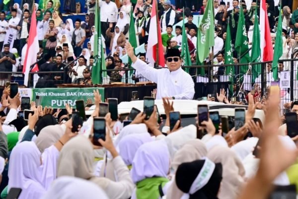 Presiden Prabowo saat menghadiri agenda Mujahadah Kubro Satu Abad NU, Minggu (8/2) kemarin di Jawa Timur/Foto : Dok. Sekretariat Presiden RI