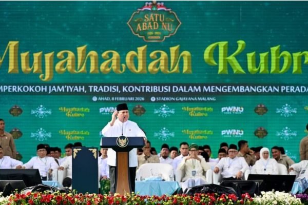 Presiden Prabowo saat memberikan sambutan di acara Mujahadah Kubro Satu Abad Nahdlatul Ulama (NU) di Malang, Minggu (8/2)/Foto : Dok. Sekretariat Presiden RI