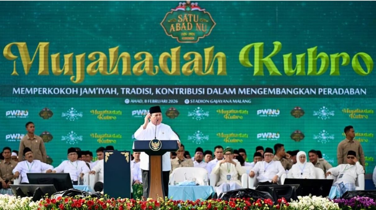 Presiden Prabowo saat memberikan sambutan di acara Mujahadah Kubro Satu Abad Nahdlatul Ulama (NU) di Malang, Minggu (8/2)/Foto : Dok. Sekretariat Presiden RI