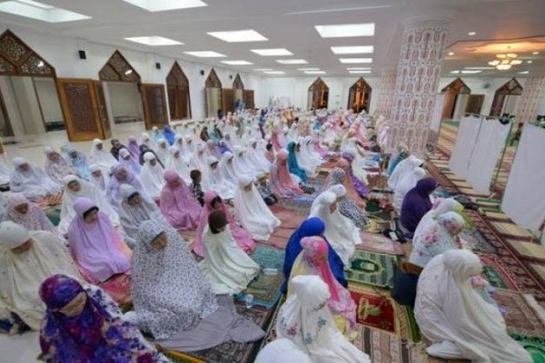 Ilustrasi sholat tarawih/Foto : Dok. Shutterstock