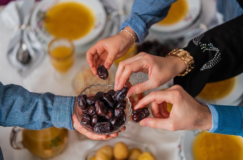 Ilustrasi berbuka puasa/Foto : Dok. Freepik
