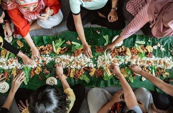 Tradisi munggahan jelang Ramadan/Foto : Dok. Pinterest