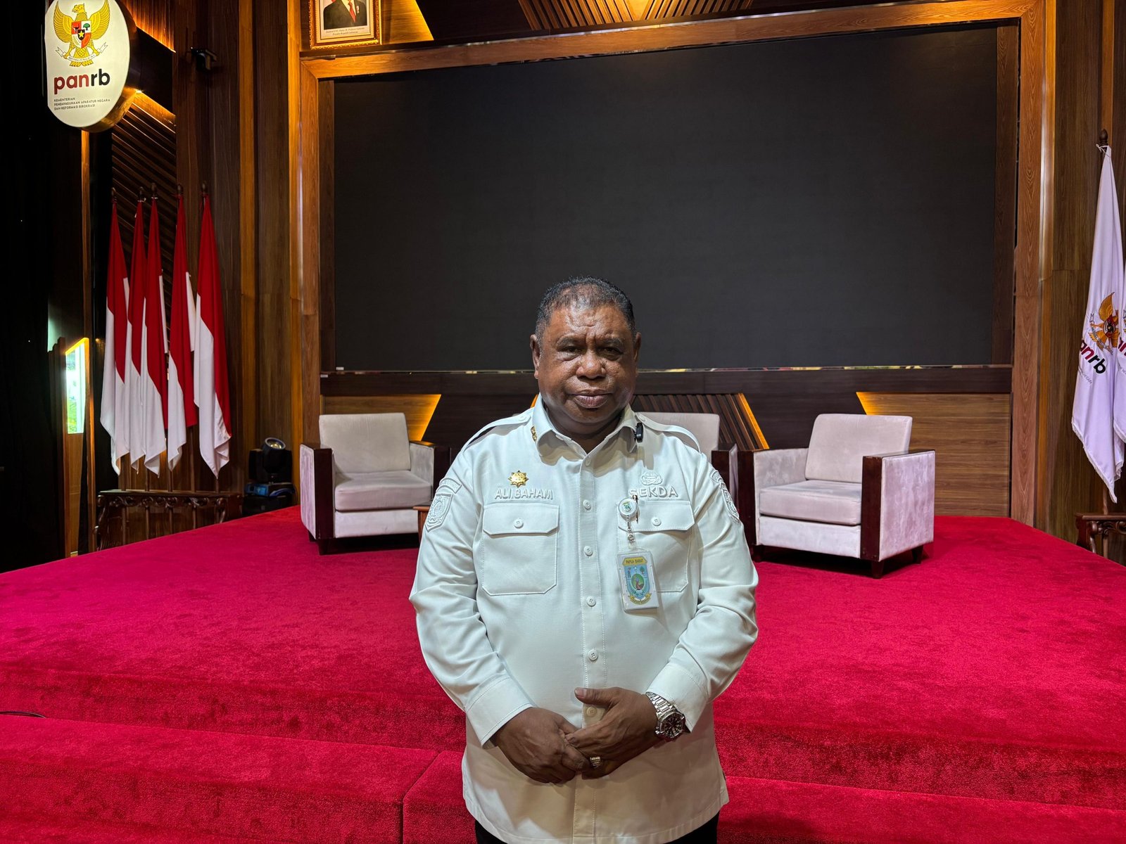 Sekretaris Daerah Provinsi Papua Barat, Drs. Ali Baham Temongmere, MTP, saat menghadiri agenda di KemenPAN-RB, Rabu (4/3)/Foto : Dok. GPriority (Yunita Kurnia Putri)