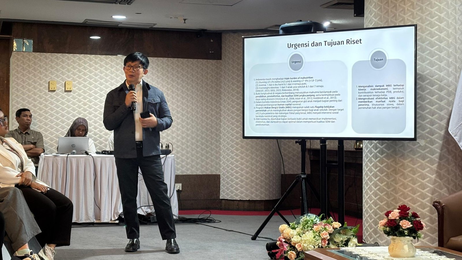 Ketua Tim Peneliti Program MBG BRIN, Iwan Hermawan, saat memaparkan hasil riset program MBG pada Rabu (4/3) di Gedung BRIN, Jakarta/Foto : GPriority (Nindya Farhah Azzahrah)