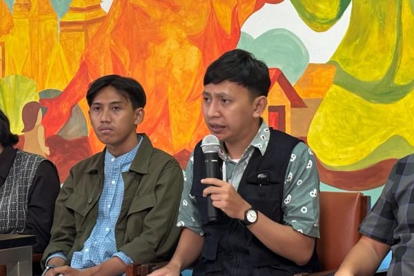 Kepala Bidang Advokasi Guru Perhimpunan Pendidikan dan Guru (P2G), Iman Zanatul Haeri, dalam agenda konferensi pers di Gedung YLBHI, Senin (9/3)/Foto : Dok. GPriority (Nindya Farhah Azzahrah)