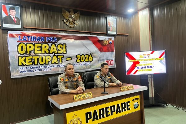 Polres Parepare menggelar Latihan Pra Operasi (Lat Pra Ops) Ketupat 2026 di ruang rapat lantai 2 Polres Parepare, Senin (9/3). Foto: Agustin/GPriority