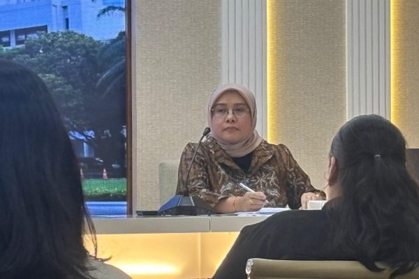 Plt Direktur Perlindungan Warga Negara Indonesia Kementerian Luar Negeri RI (Kemlu RI), Heni Hamidah, pada agenda konferensi pers di Gedung Kemlu RI, Jumat (13/3)/Foto : Dok. GPriority (Nindya Farhah Azzahrah)