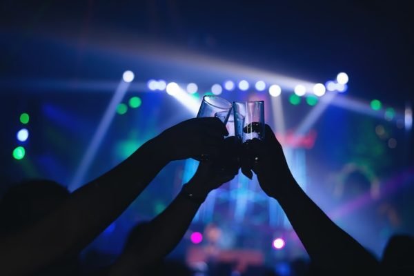 Ilustrasi clubbing/Foto : Dok. Freepik