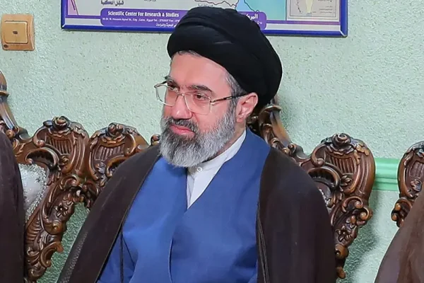 Mojtaba Khamenei resmi duduki tahta Pemimpin Tertinggi Iran, gantikan ayahnya, Ayatollah Ali Khamenei/Foto : Dok. AFP