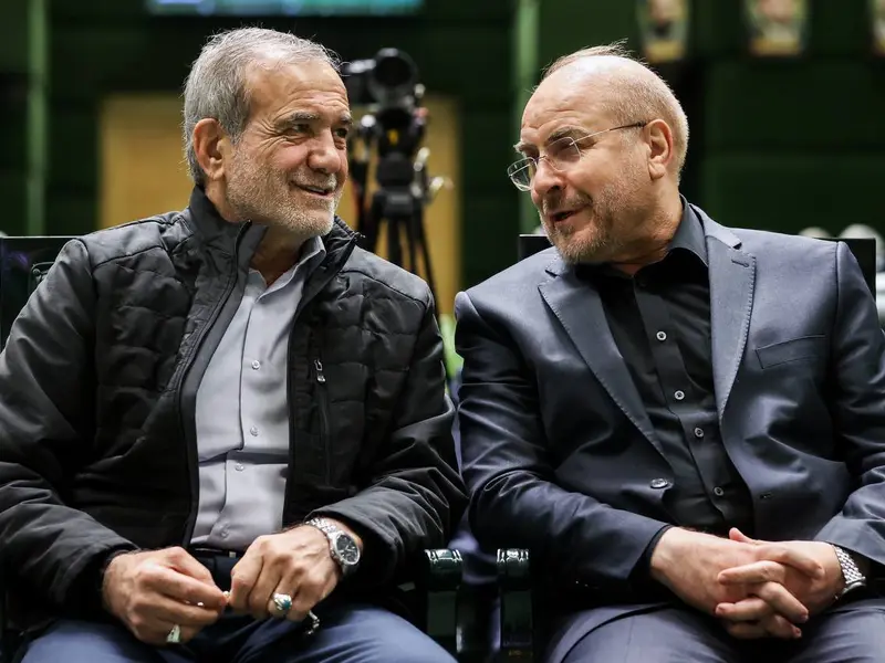 Ketua Parlemen Iran Mohammad Bagher Ghalibaf (kanan) bersama Presiden Masoud Pezeshkian/Foto : Dok. X @mb_ghalibaf)