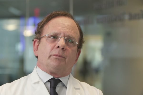 Dr. Andre Goy, kepala dokter onkologi di John Theurer Cancer Center, Hackensack Meridian Health New Jersey/Foto : Dok. YouTube Hackensack Meridian Health