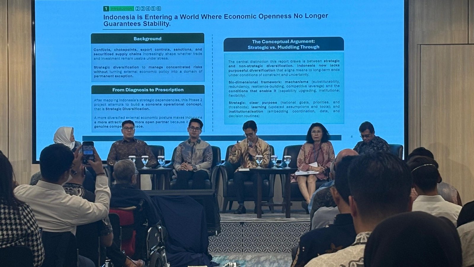 Seminar CSIS Indonesia bertajuk, "Diversifikasi Strategis sebagai Kebijakan Ekonomi Luar Negeri Indonesia” yang berlangsung di Gedung Pakarti Center, Jakarta, Selasa (7/4)/Foto : Dok. GPriority (Nindya Farhah Azzahrah)
