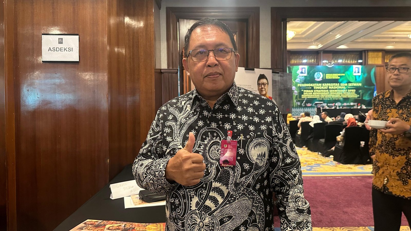 Sekretaris DPRD Kabupaten Minahasa Selatan, Lucky U.S. Tampi, S.H. saat diwawancarai GPriority di sela kegiatan Asdeksi 2026/Foto : Dok. GPriority (Yunita Kurnia)