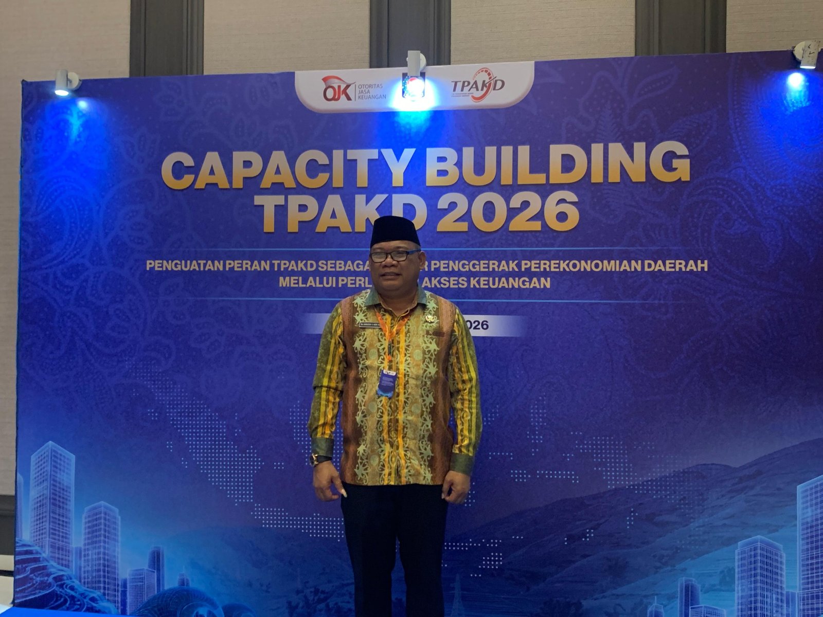 Sekretaris Daerah (Sekda) Maluku Utara (Malut) Drs. Samsuddin A. Kadir, M.Si saat ditemui GPriority usai menghadiri Capacity Building TPAKD Tahun 2026 di Jakarta Pusat, Kamis (30/4). Foto: GPriority/Dimas A Putra