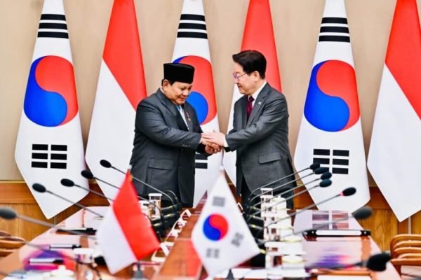 Presiden Prabowo Subianto bersama Presiden Republik Korea, Lee Jae Myung/Foto : Dok. BPMI Setpres RI