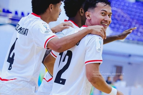 Timnas Futsal Indonesia menundukkan Malaysia dengan skor tipis 1-0 pada laga kedua Grup B di Nonthaburi Hall, Thailand, Selasa (7/4). Foto: Instagram/timnasfutsal