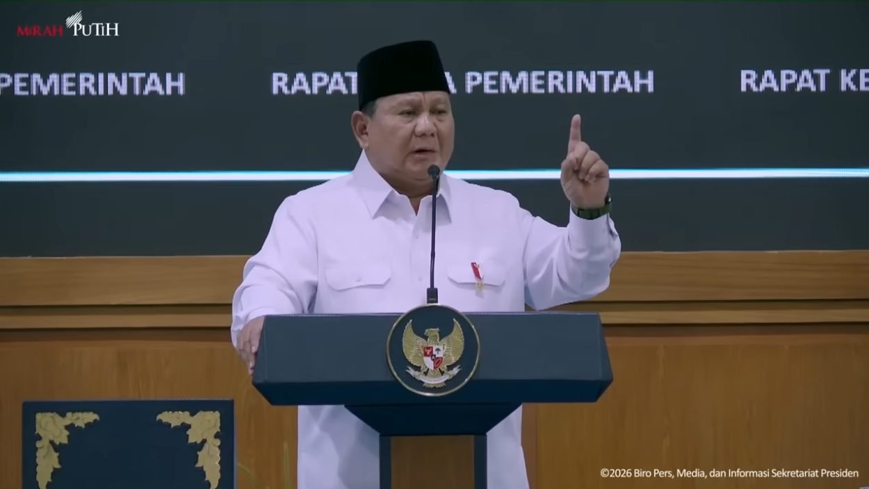 Presiden Prabowo Subianto saat memberikan arahan kepada jajaran pemerintah di Jakarta, Selasa (8/4) kemarin/Foto : Dok. YouTube Sekretariat Presiden