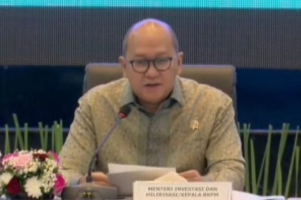 Menteri Investasi dan Hilirisasi/Kepala Badan Koordinasi Penanaman Modal, Rosan Roeslani dalam jumpa pers di Jakarta, Kamis (24/4). Foto: Tangkapan Layar Youtube/bakom_ri