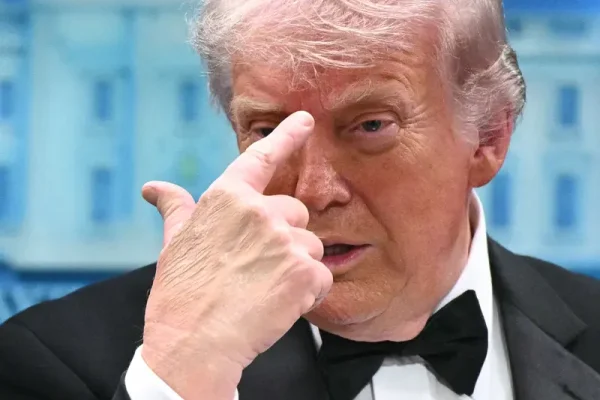 Presiden AS Donald Trump menungkap lebih lanjut identitas pelaku penembakan di acara gala dinner pada Sabtu (25/4) lalu/Foto : Dok. AFP