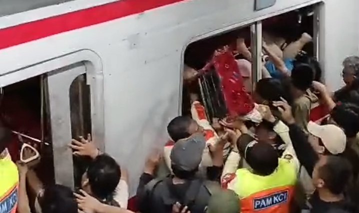 PT KAI sebut jumlah korban kecelakaan KA Bekasi Timur terus bertambah/Foto : Dok. Istimewa