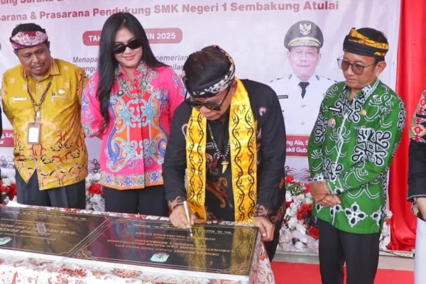 Gubernur Kaltara, Zainal A. Paliwang, resmikan 4 sekolah baru di Nunukan pada Senin (25/5)/Foto : Dok. Pemprov Kaltara