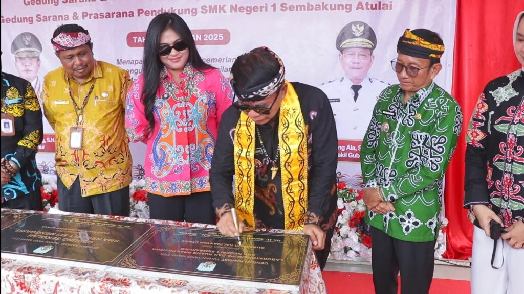 Gubernur Kaltara, Zainal A. Paliwang, resmikan 4 sekolah baru di Nunukan pada Senin (25/5)/Foto : Dok. Pemprov Kaltara