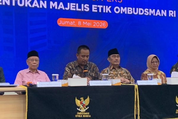 Wakil Ketua Ombudsman RI Rahmadi Indra Tektona dalam konferensi pers di Jakarta, Jumat (8/5). Foto: GPriority/Dimas A Putra