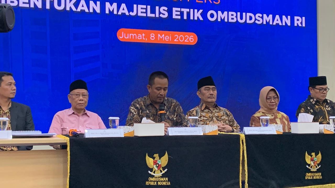Wakil Ketua Ombudsman RI Rahmadi Indra Tektona dalam konferensi pers di Jakarta, Jumat (8/5). Foto: GPriority/Dimas A Putra