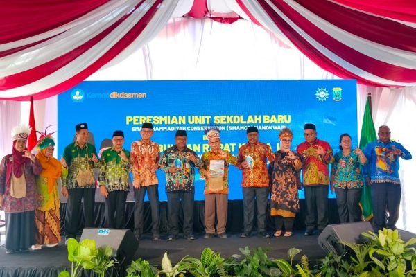 Peresmian SMA Muhammadiyah Conservation (SMAMCO) Manokwari di Arfai, Kabupaten Manokwari, Kamis (28/5)/Foto : Dok. Humas Pemprov Papua Barat
