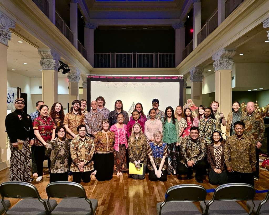 Pertunjukan wayang kulit bertajuk “Becoming Bimo” sukses memukau ratusan penonton di University of California Riverside (UCR), Amerika Serikat, pada Selasa (26/5)/Foto : KJRI LA