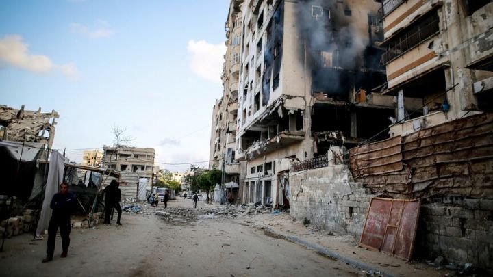 Serangan udara dilakukan menggunakan drone Israel yang menargetkan pusat distribusi makanan di dekat Rumah Sakit Martir Al-Aqsa, Deir al-Balah, wilayah Gaza bagian tengah/Foto : Dok. Andalou