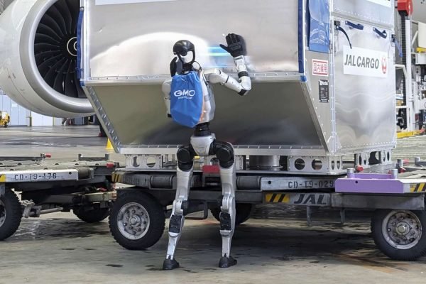robot humanoid yang dipekerjakan untuk menangani kargo dan bagasi di Bandara Haneda, Tokyo, mulai Mei 2026/Foto : Dok. People