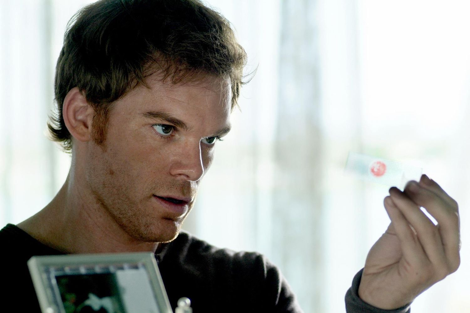 Dexter menjadi salah satu serial terfavorit yang mengisahkan pembunuh berantai dengan aksi kriminal dan misteri/Foto : Dok. Showtime