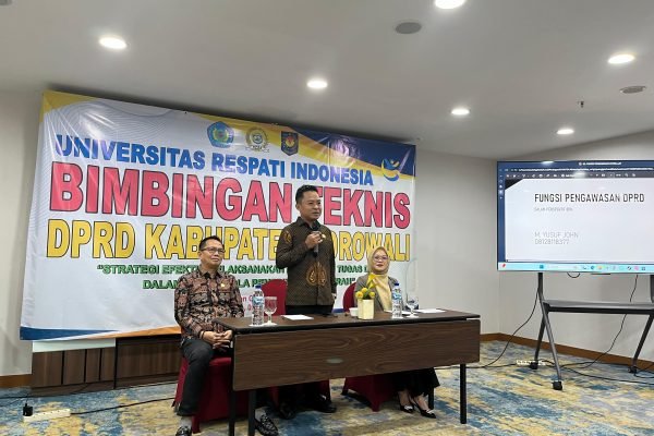 Ketua DPRD Morowali, Herdianto Marzuki, S.E., saat memberi sambutan sekaligus membuka kegiatan bimtek yang berlangsung pada Rabu (10/6) pagi/Foto : Dok. GPriority (Rizky Dimuharram)