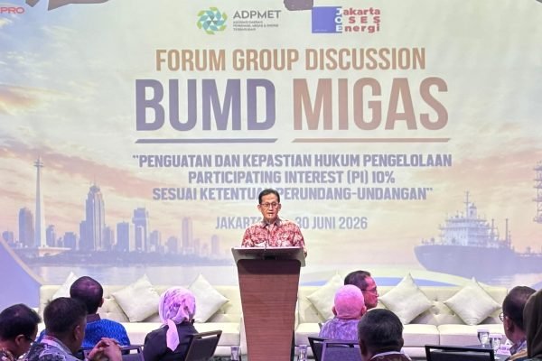 Kadisnakertrans DKI Jakarta, Drs. Syaripudin, M.Si. yang mewakili Gubernur DKI Jakarta pada acara FGD ADPMET