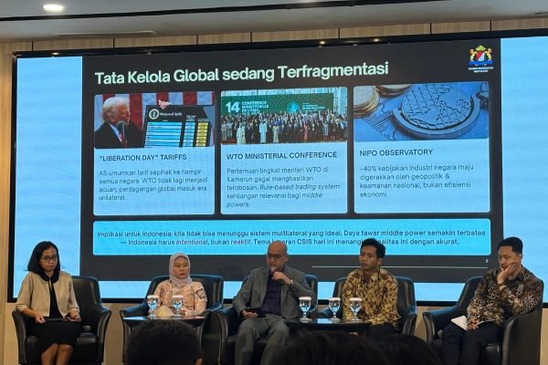 Direktur Eksekutif Kadin Indonesia Institute, Mulya Amri (tengah)/Foto : Dok. GPriority (Nindya Farhah Azzahrah)