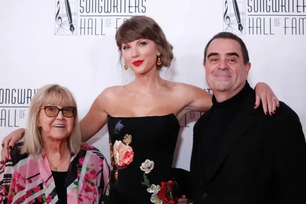 Taylor Swift resmi menjadi perempuan termuda yang pernah dilantik ke dalam Songwriters Hall of Fame/Foto : Dok. Pinterest