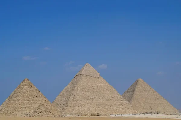 Sebuah penelitian terbaru mengungkap alasan mengapa Piramida Giza yang berusia 4.600 tahun itu mampu bertahan dari berbagai gempa bumi besar/Foto : Dok. Unsplash