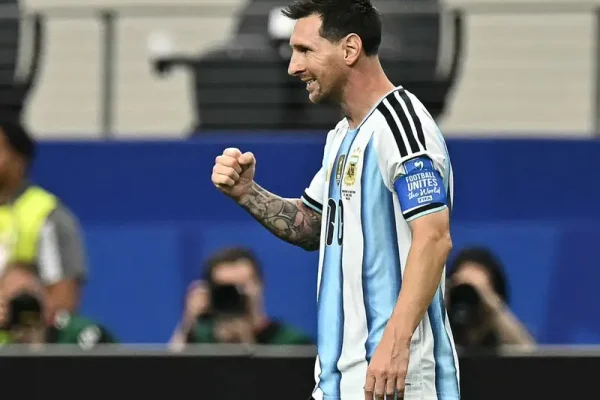 Lionel Messi saat momen kemenangan 2-0 Argentina atas Austria pada laga Grup J Piala Dunia 2026 di Arlington, Texas, Senin (22/6) waktu setempat/Foto : Dok. AFP