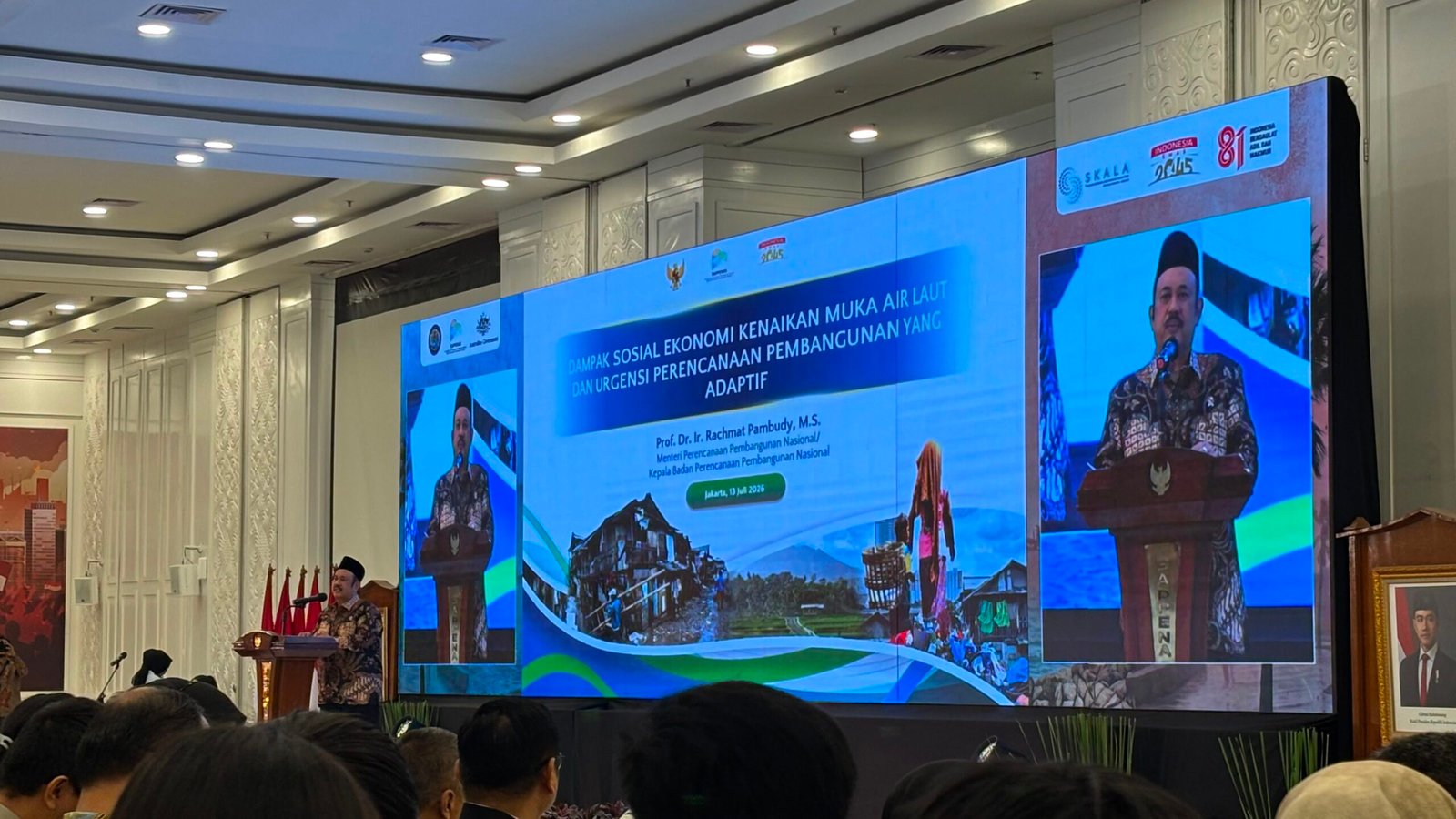 Menteri Perencanaan Pembangunan Nasional (PPN)/Kepala Bappenas, Rachmat Pambudy, saat membuka Dialog Kebijakan Nasional "Kenaikan Muka Air Laut: Memahami Dampak Sosial Ekonomi untuk Perencanaan Pembangunan yang Adaptif" di Gedung Bappenas, Jakarta, Senin (13/7)/Foto : Dok. GPriority (Nindya Farhah Azzahrah)