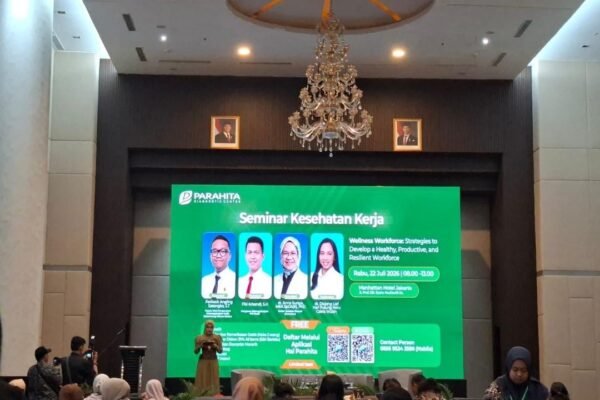 Seminar Kesehatan Kerja bertajuk "Wellness Workforce: Strategies to Develop a Healthy, Productive, and Resilient Workforce" yang digelar Parahita Diagnostic Center di Manhattan Hotel Jakarta, Rabu (22/7)/Foto : Dok. GPriority (Risma Octavia)
