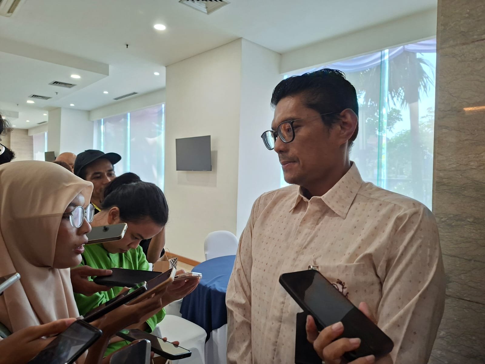 Direktur Jenderal Perdagangan Dalam Negeri Kemendag, Iqbal Shoffan Shofwan, dalam wawancara seusai Konferensi Pers pelaksanaan Indonesia Shopping Festival (ISF) 2026 bersama KADIN, GIPI, dan APPBI di Auditorium Kementerian Perdagangan, Jakarta, Kamis (30/7)/Foto : Dok. GPriority (Risma Octavia)