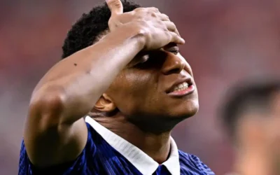 Kapten Timnas Prancis, Kylian Mbappe, kecewa berat setelah Prancis menelan pil kekalahan 0-2 dari Spanyol pada laga semifinal Piala Dunia 2026/Foto : Dok. AFP